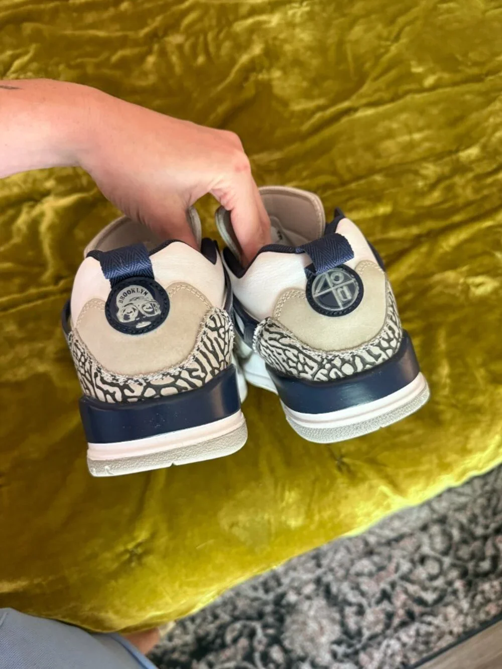 Nike Jordan Spizike Low in White Midnight Cement Grey Colorway